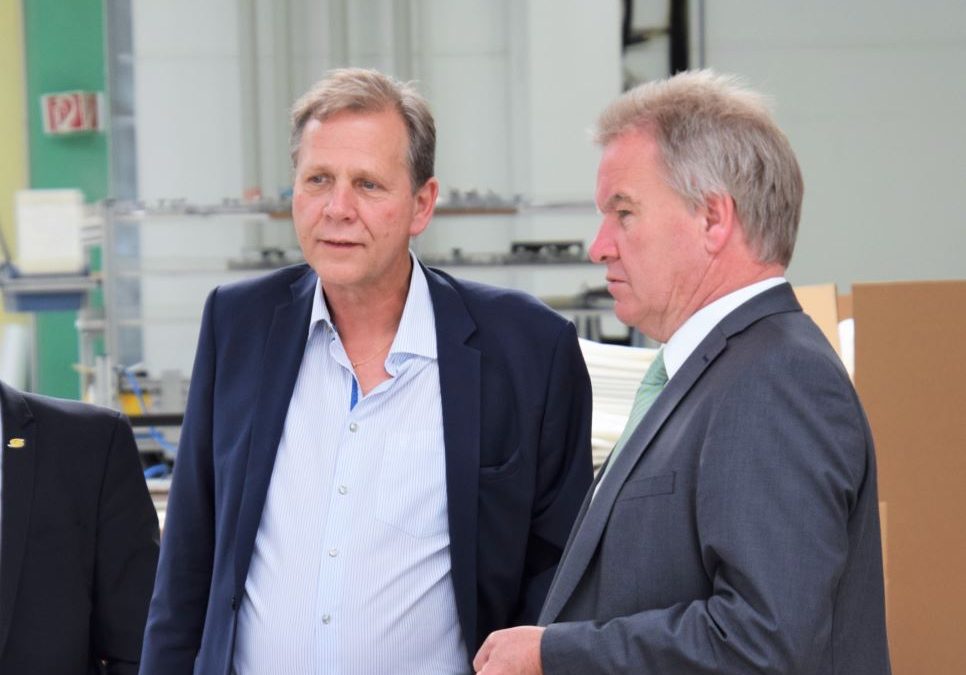 Umweltminister Franz Untersteller zu Besuch bei Junker-Filter